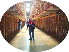 alcatraz tour at night